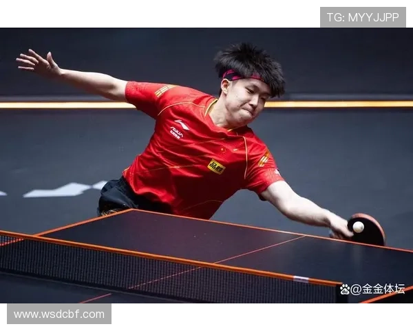王楚钦逆转获胜国乒替补鼓掌